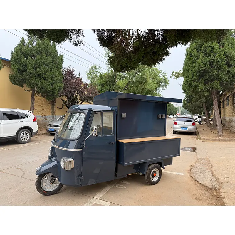 Комбе за брза храна Piaggio со странично отворање